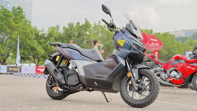 SR150S绝对是一台被严重低估的好车澳门新葡京appADV踏板哪家强?无极(图6) SR150S绝对是一台被严重低估的好车澳门新葡京appADV踏板哪家强?无极(图6)