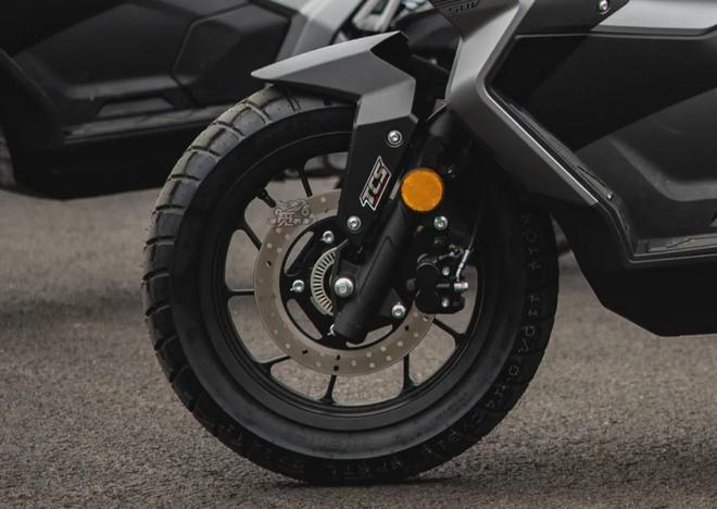 SR150S绝对是一台被严重低估的好车澳门新葡京appADV踏板哪家强?无极(图7) SR150S绝对是一台被严重低估的好车澳门新葡京appADV踏板哪家强?无极(图7)