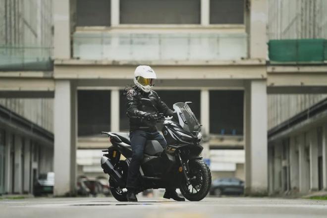 SR150S绝对是一台被严重低估的好车澳门新葡京appADV踏板哪家强?无极(图12) SR150S绝对是一台被严重低估的好车澳门新葡京appADV踏板哪家强?无极(图12)