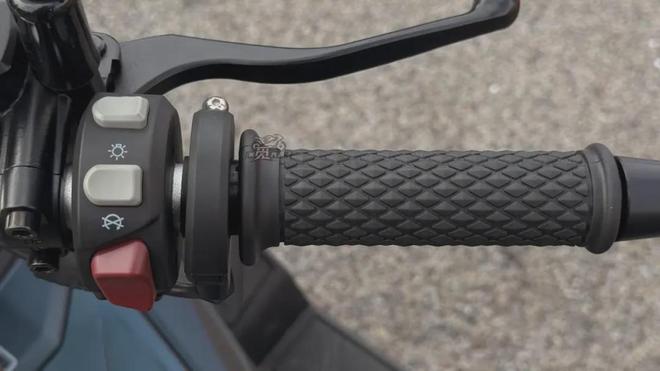 SR150S绝对是一台被严重低估的好车澳门新葡京appADV踏板哪家强?无极(图14) SR150S绝对是一台被严重低估的好车澳门新葡京appADV踏板哪家强?无极(图14)